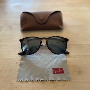 REPOSH!! Ray-Ban Erika Classic Sunglasses